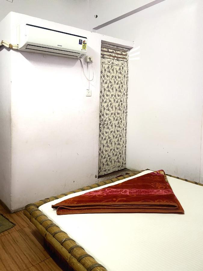 Shri Guest House Bénarès Extérieur photo
